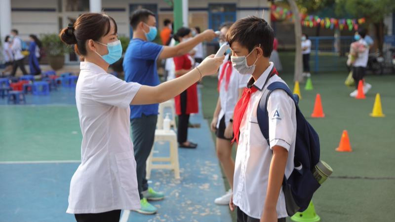 TP HCM thí điểm tổ chức dạy trực tiếp từ 13/12 cho tất cả học sinh lớp 1, lớp 9 và lớp 12